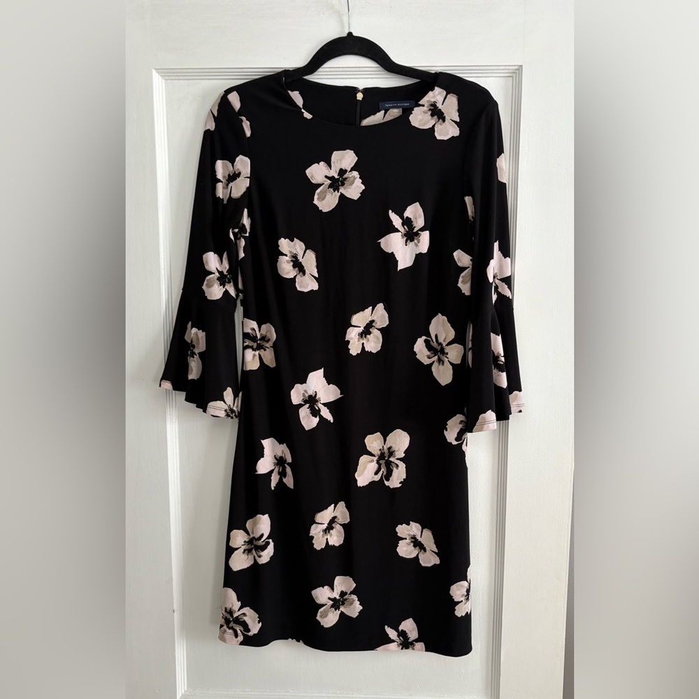 Women's Tommy Hilfiger Floral Black Dress Size 4